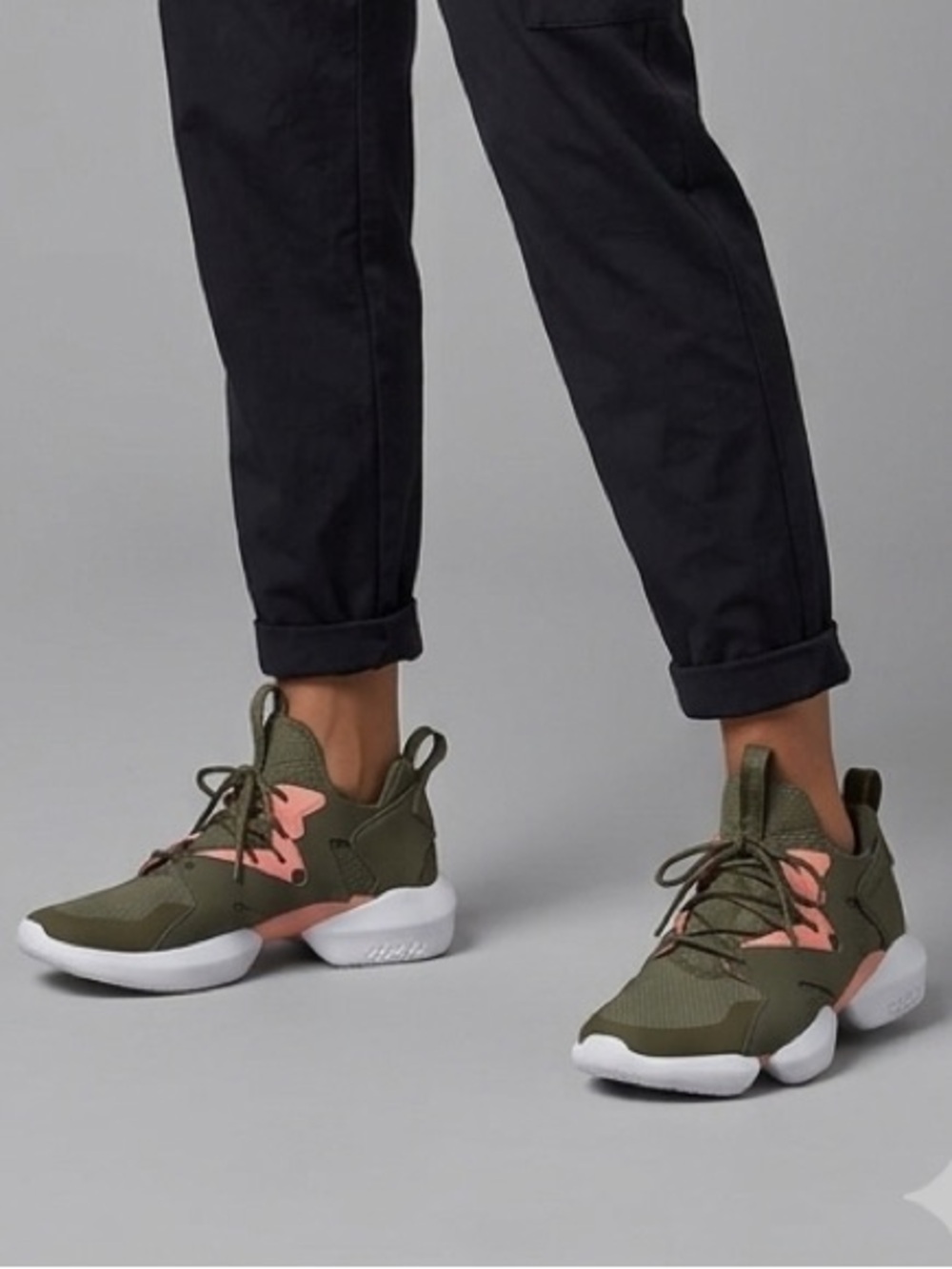 Reebok 3D Op. Lite in Army Green/Digital Pink